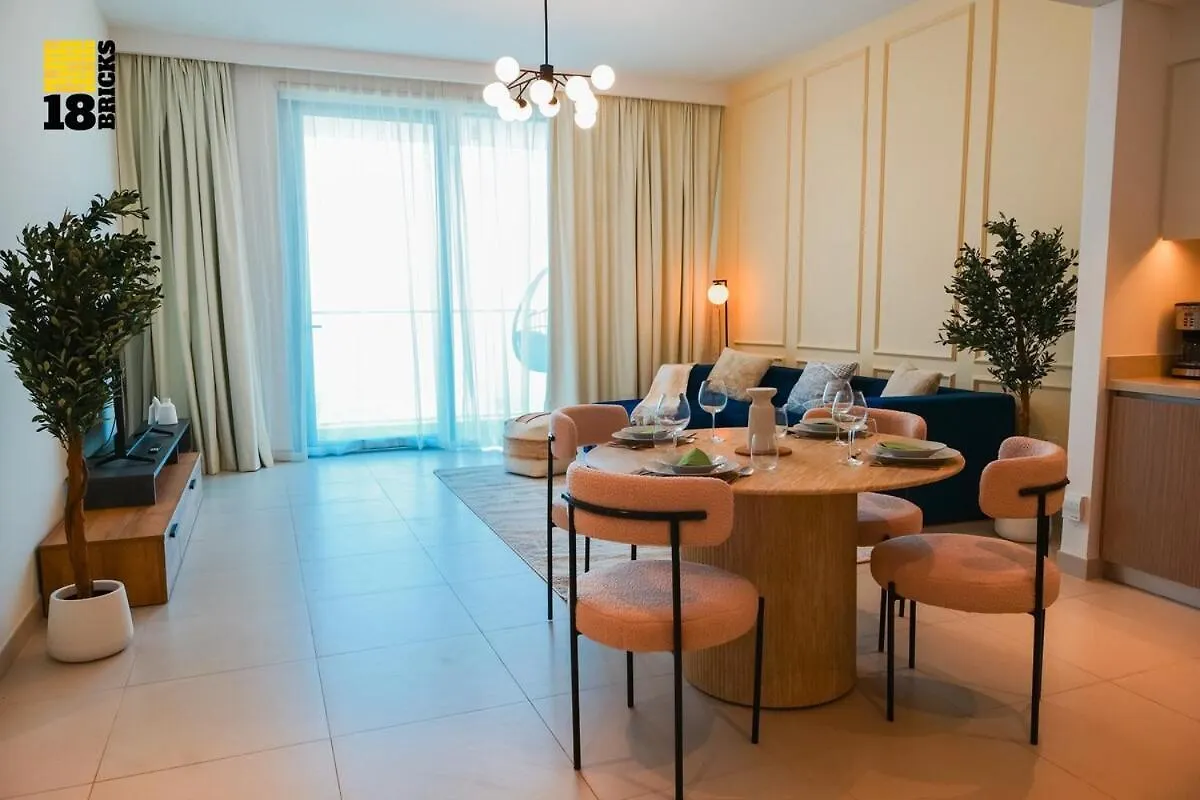 Stylish 2Br With Panoramic Creekside Views Apartment Dubai